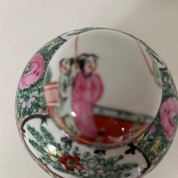 Vintage porcelain Japanese ginger jar pink and green - Picture 5 of 11